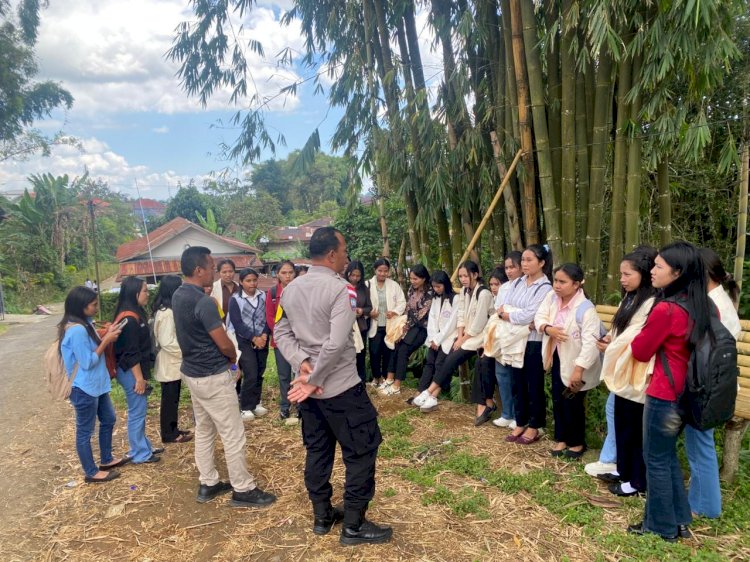 Bhabinkamtibmas Polres Manggarai Laksanakan Sambang dan Patroli Dialogis di Kos Mahasiswa Kelurahan Tenda