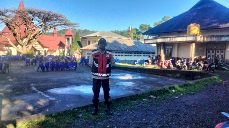 Polsek Cibal Laksanakan Pengamanan Perayaan Misa Kenaikan Yesus Kristus ke Surga di Gereja Kristus Raja Pagal