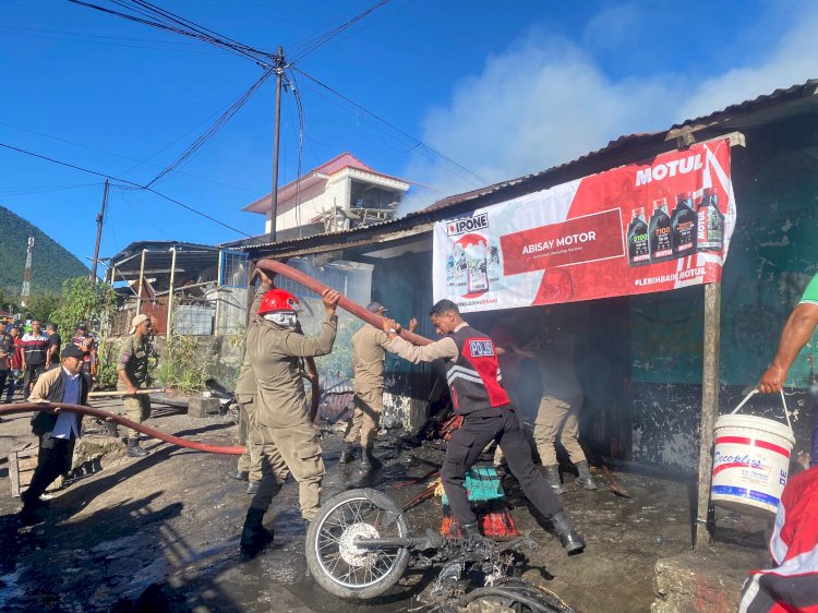 RESPON CEPAT POLRES MANGGARAI TANGANI DAN EVAKUASI KORBAN KEBAKARAN DI KUMBA, SATU ORANG MENINGGAL DUNIA