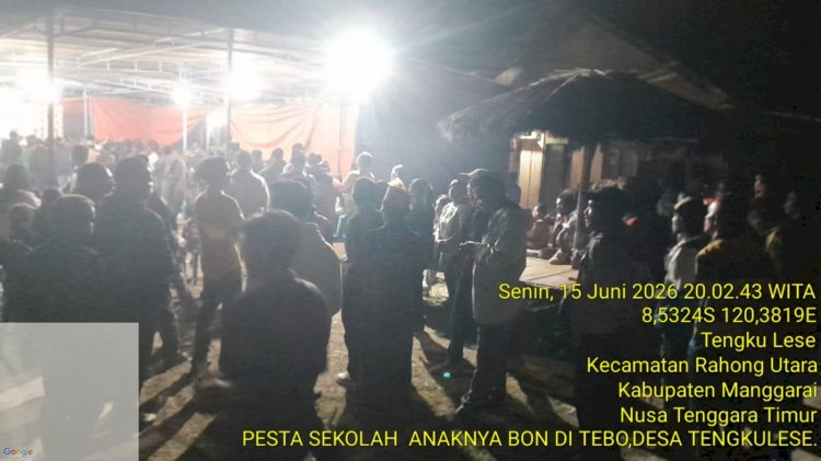BHABINKAMTIBMAS POLRES MANGGARAI HADIRI DAN PANTAU PESTA SEKOLAH DI KAMPUNG TEBO, WUJUDKAN SITUASI KAMTIBMAS YANG AMAN DAN KONDUSIF