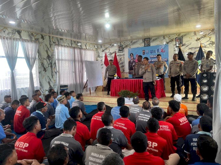 NTT PENUH KASIH, POLRES MANGGARAI GELAR TERAPI KESEHATAN MENTAL MASSAL BAGI 150 WARGA BINAAN RUTAN KELAS IIB RUTENG SAMBUT HARI BHAYANGKARA KE-80