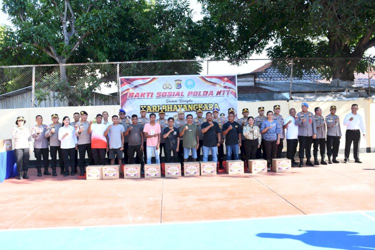 Kapolda NTT Bagikan 100 Paket Sembako, Wujud Kepedulian Polri kepada Masyarakat di HUT Bhayangkara ke 80*