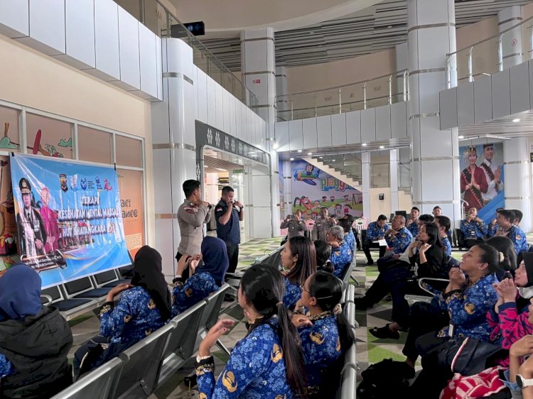 Semarak Hari Bhayangkara Ke-80, Polres Manggarai Gelar Terapi Massal USEFT bagi Pimpinan dan Staf Bandara Frans Sales Lega Ruteng