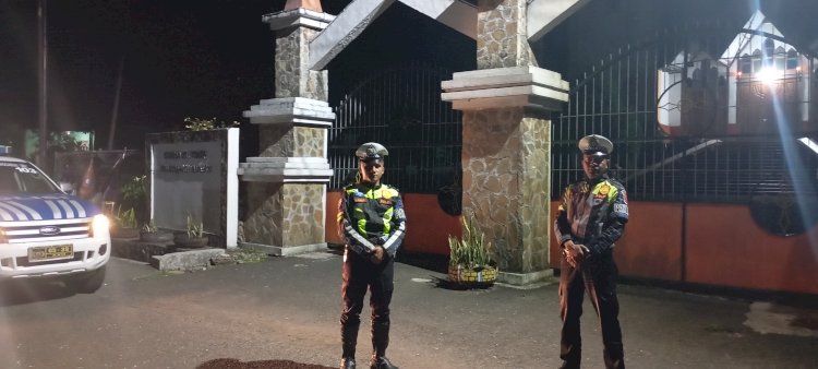 Satlantas Polres Manggarai Tingkatkan Patroli Malam sebagai Upaya Preventif Antisipasi Balap Liar dan Menekan Angka Kecelakaan Lalu Lintas