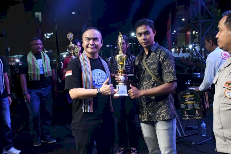 PELAYANAN YANG TULUS DAN IKHLAS, RESPONS CEPAT JADI KUNCI SUKSES: CALL CENTER POLISI 110 POLRES MANGGARAI RAIH JUARA III TERBAIK TINGKAT POLDA NTT