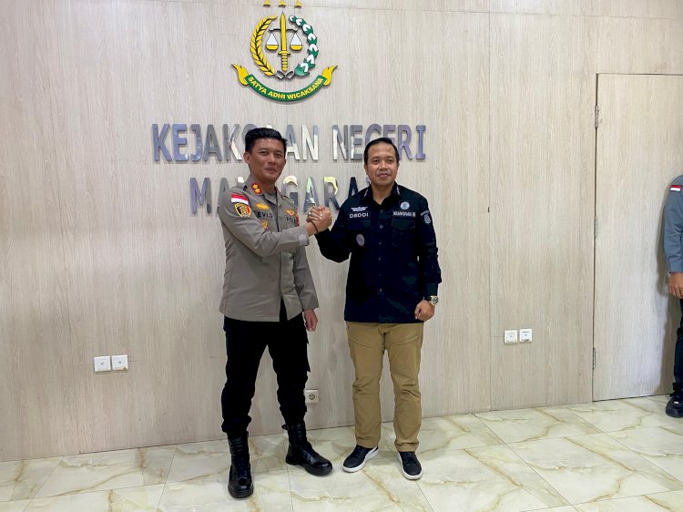 PERKUAT SINERGITAS, KAPOLRES MANGGARAI DAN KAPOLRES MANGGARAI TIMUR JALIN SILATURAHMI DENGAN KEJAKSAAN NEGERI MANGGARAI DAN KODIM 1612/MANGGARAI
