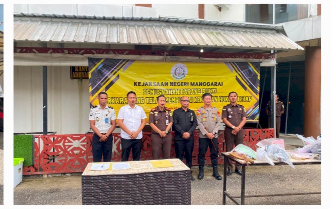 PERKUAT SINERGITAS  DAN KOLABORASI  KAPOLRES MANGGARAI HADIRI PEMUSNAHAN BARANG BUKTI DI KEJAKSAAN NEGERI MANGGARAI