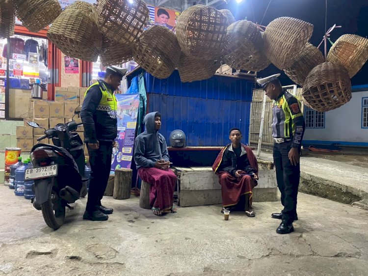 Satlantas Polres Manggarai Intensifkan Patroli Malam, Cegah Balap Liar dan Tertibkan Parkir Liar di Badan Jalan