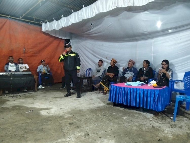 Bhabinkamtibmas Polres Manggarai Laksanakan Pengamanan Pesta Sekolah di Desa Kakor, Sampaikan Imbauan Kamtibmas kepada Masyarakat