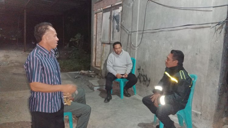 Kanit Binmas dan Bhabinkamtibmas Polsek Reo Amankan Resepsi Pernikahan, Wujudkan Rasa Aman bagi Masyarakat