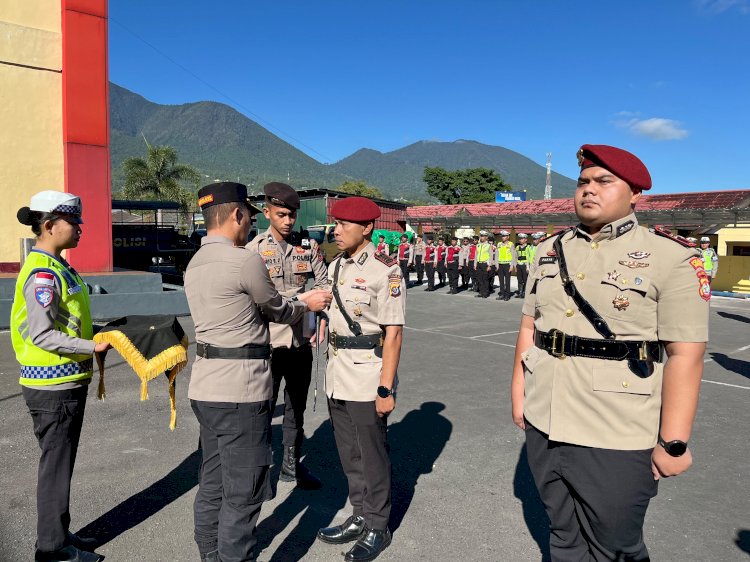 YANG DATANG MEMBAWA HARAPAN, YANG PERGI MENINGGALKAN KENANGAN, KAPOLRES MANGGARAI PIMPIN SERTIJAB KASAT RESKRIM, TEKANKAN PROFESIONALISME DALAM PENEGAKAN HUKUM