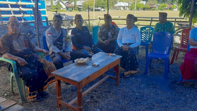Bhabinkamtibmas Polres Manggarai Laksanakan Patroli Dialogis dan Sambang di Desa Lemarang, Ajak Warga Jaga Kondusivitas Kamtibmas
