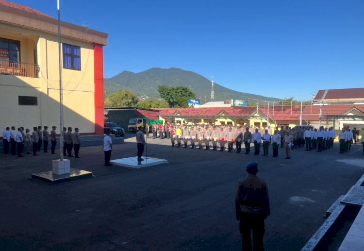 Wakapolres Manggarai Tekankan Pentingnya Profesionalisme dan Disiplin Anggota dalam Pelaksanaan Tugas