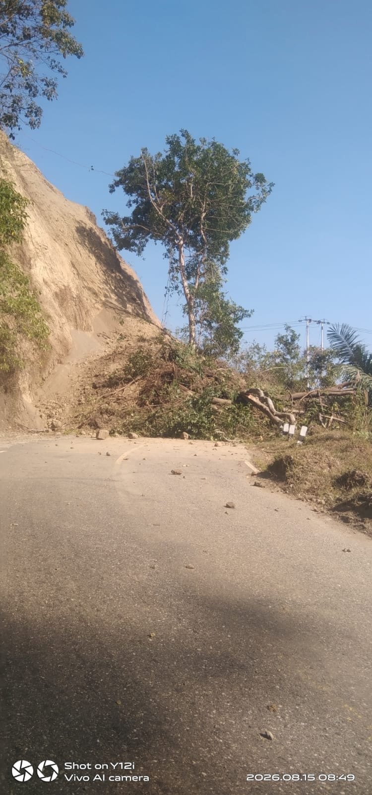 POLRES MANGGARAI TERUS LAKUKAN PENDATAAN DAN EVAKUASI PASCA GEMPA BUMI, 15 ORANG MENINGGAL DUNIA DAN 44 BANGUNAN RUSAK