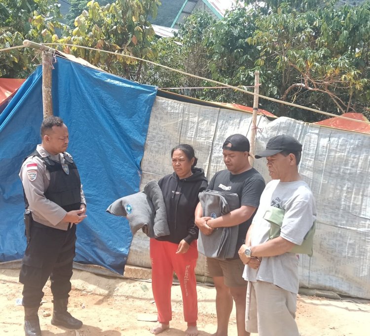 Bhabinkamtibmas Polsek Cibal Salurkan Bantuan Kapolri untuk Warga Terdampak Gempa