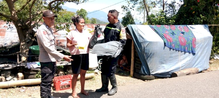POLSEK CIBAL BERSAMA BHABINKAMTIBMAS BERGERAK CEPAT RESPON KELUHAN WARGA TERDAMPAK GEMPA, SALURKAN BANTUAN POLRI UNTUK MASYARAKAT