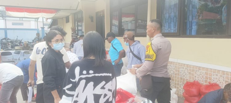 Bhabinkamtibmas Bangka Nekang Kawal Penyaluran Bantuan Gempa, Pastikan Warga Terdampak Terlayani