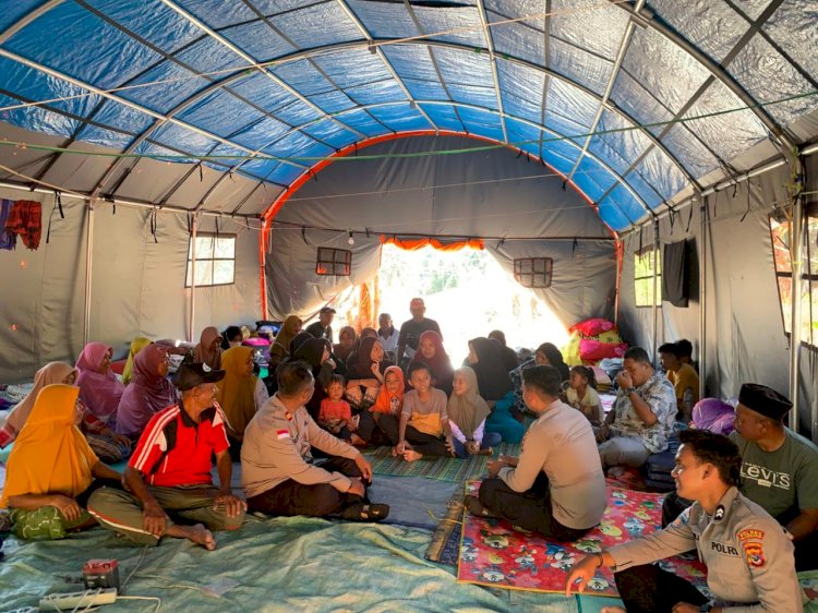Polres Manggarai Gelar Trauma Healing bagi Penyintas Gempa Bumi di Posko Ponpes Pancasila Reo