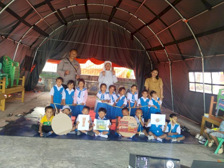 Pasca Gempa Bumi, Kanit Binpolmas Polres Manggarai Sambangi PAUD dan Berikan Motivasi kepada Anak-anak