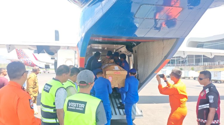 Gugur di Papua, Jenazah drh. Alfonsius Diterbangkan dengan Pesawat Polri Menuju Maumere