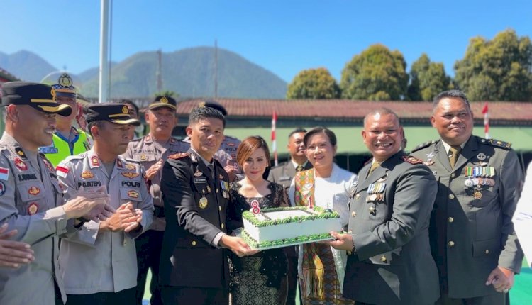 SPESIAL KUE HUT TNI KE-81, POLRES MANGGARAI PERKUAT SINERGITAS TNI-POLRI