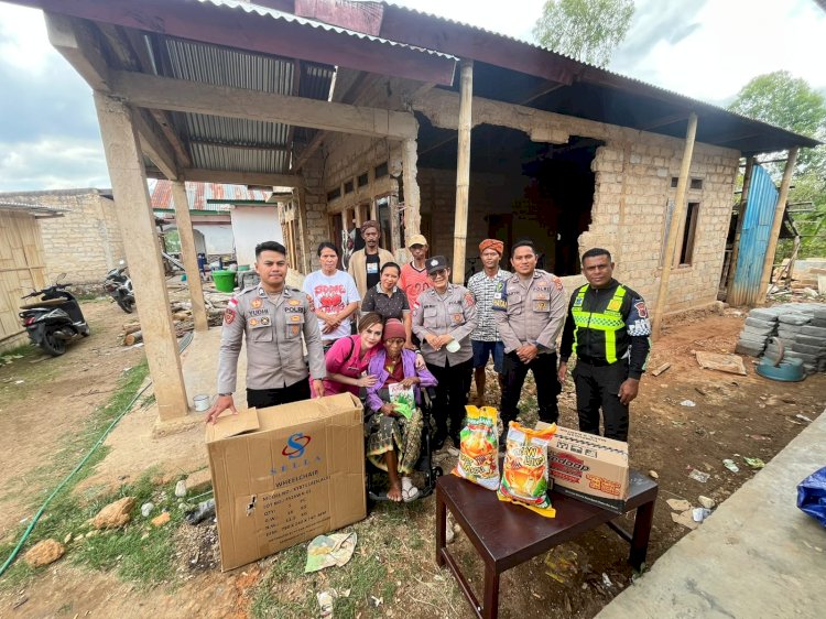 Divisi Humas Salurkan Bantuan Kursi Roda melalui Ketua Cabang Bhayangkari Manggarai kepada Warga Korban Musibah