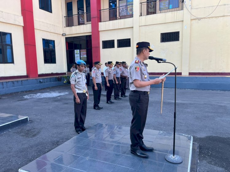 PIMPIN APEL JAM PIMPINAN, KAPOLRES MANGGARAI SAMPAIKAN COMMANDER WISH KAPOLDA NTT DAN TEKANKAN PEMBERANTASAN NARKOBA SERTA PENGAWASAN DISTRIBUSI BBM