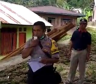 Bhabinkamtibmas Desa Buar BRIPKA Kornelius Jemarus Sosialisasi Cegah Covid - 19