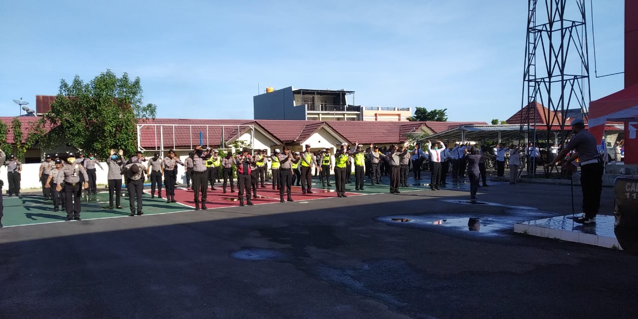 Cegah Corona, Polres Manggarai Lakukan Senam AWS3.